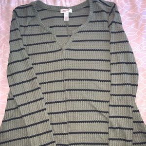 CUTE GREEN LONG SLEEVE WITH STRIPES